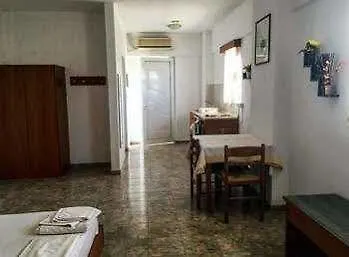 Paradise 3* فاليراكي