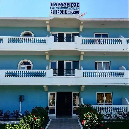 Ξενοδοχείο με διαμερίσματα Paradise Φαληράκι